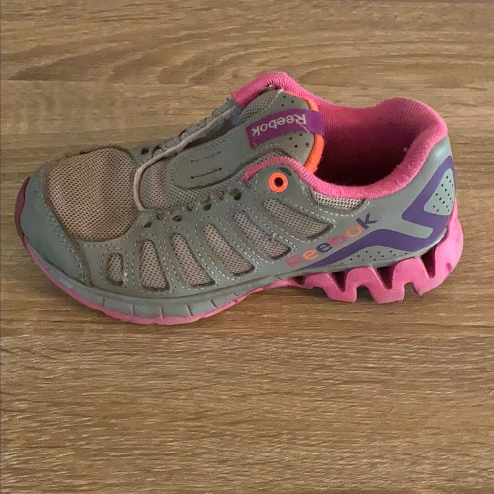 Girls Reebok Zigtech 11 - Picture 2 of 4